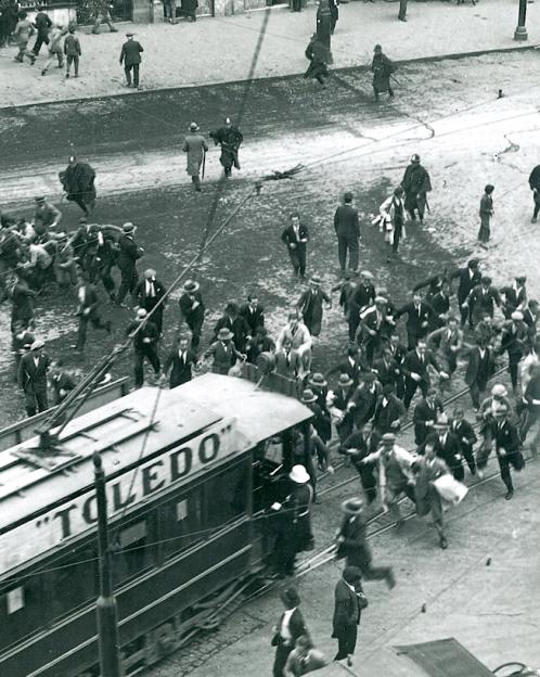 People who gathered to celebrate the first elections under the Spanish Republic are attacked by police in Barcelona