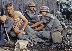 A medic treats a wounded U.S. soldier during the Battle of Huế